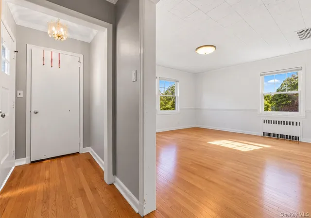 Photo 2 of Single family home for sale at 124 Bradford Ave, Mamaroneck, NY 10543 | MLS# 1064656 | Listing updated on 2026-10-25