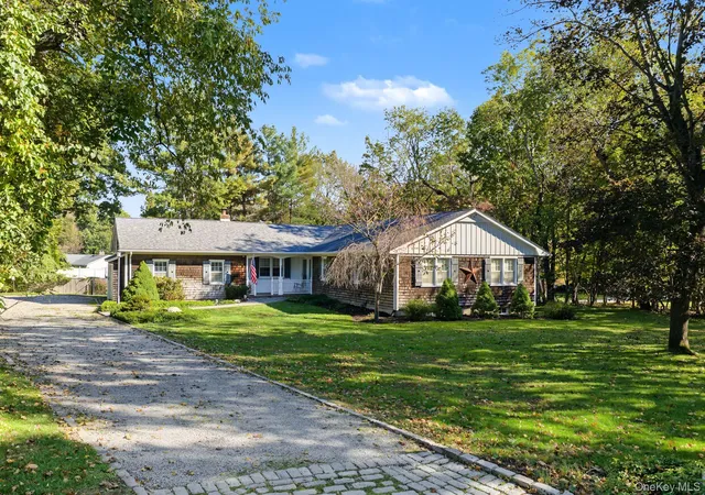 Single family home for sale at 9 Great Oak Rd, Smithtown, NY 11780 | MLS# 1064677