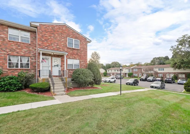 Photo 1 of Condo for sale at 276 Temple Hl Rd #1519, New Windsor, NY 12553 | MLS# 1064688 | Listing updated on 2026-10-30
