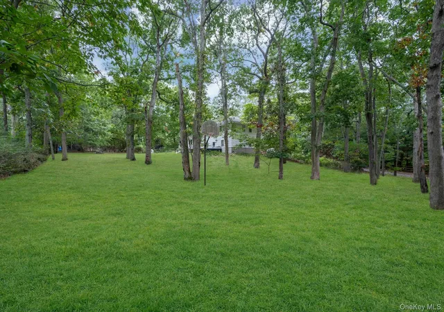 Photo 4 of Single family home for sale at 185 Holden Ave, Southold, NY 11935 | MLS# 1064704 | Listing updated on 2026-10-30