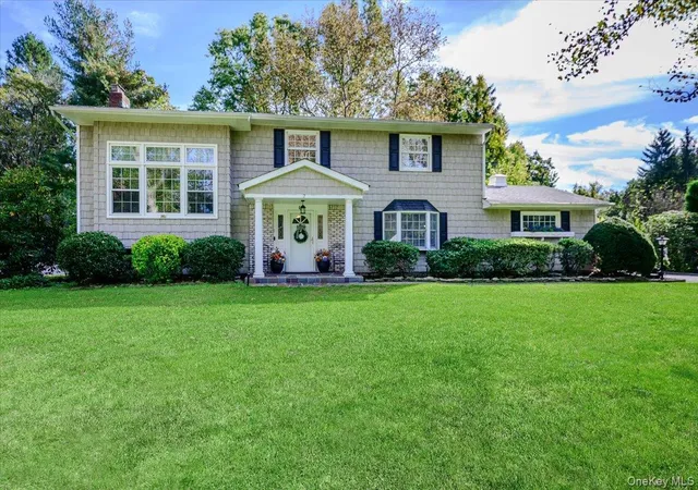 Single family home for sale at 7 Polly Dr, Huntington, NY 11743 | MLS# 1064724 | Listing updated on 2026-10-27