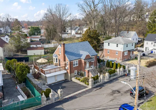 Photo 2 of Single family home for sale at 18 Butler Pl, Yonkers, NY 10710 | MLS# 1064728 | Listing updated on 2026-10-27