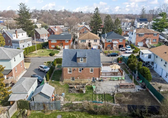 Photo 3 of Single family home for sale at 18 Butler Pl, Yonkers, NY 10710 | MLS# 1064728 | Listing updated on 2026-10-27