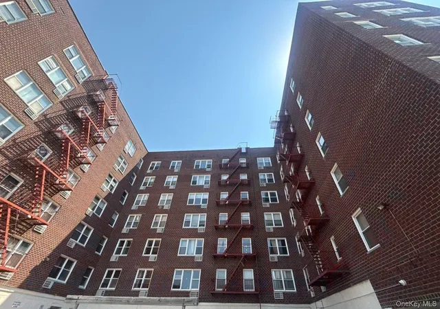 Photo 1 of Condo for sale at 101 Highland Ave #5L, Yonkers, NY 10705 | MLS# 1064736 | Listing updated on 2026-10-21