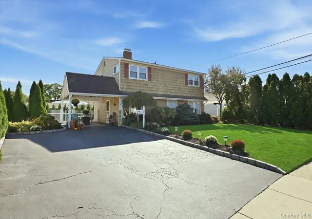 Single family home for sale at 5 Thistle Ln, Hempstead, NY 11793 | MLS# 1064737