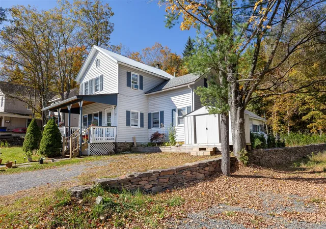 Photo 3 of Single family home for sale at 13 Goshen Rd, Windham, NY 12439 | MLS# 1064762 | Listing updated on 2026-10-21
