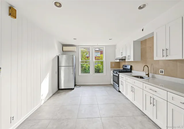 Photo 3 of House for sale at 14916 16th Road, New York, NY 11357 | MLS# 1064766 | Listing updated on 2026-10-24