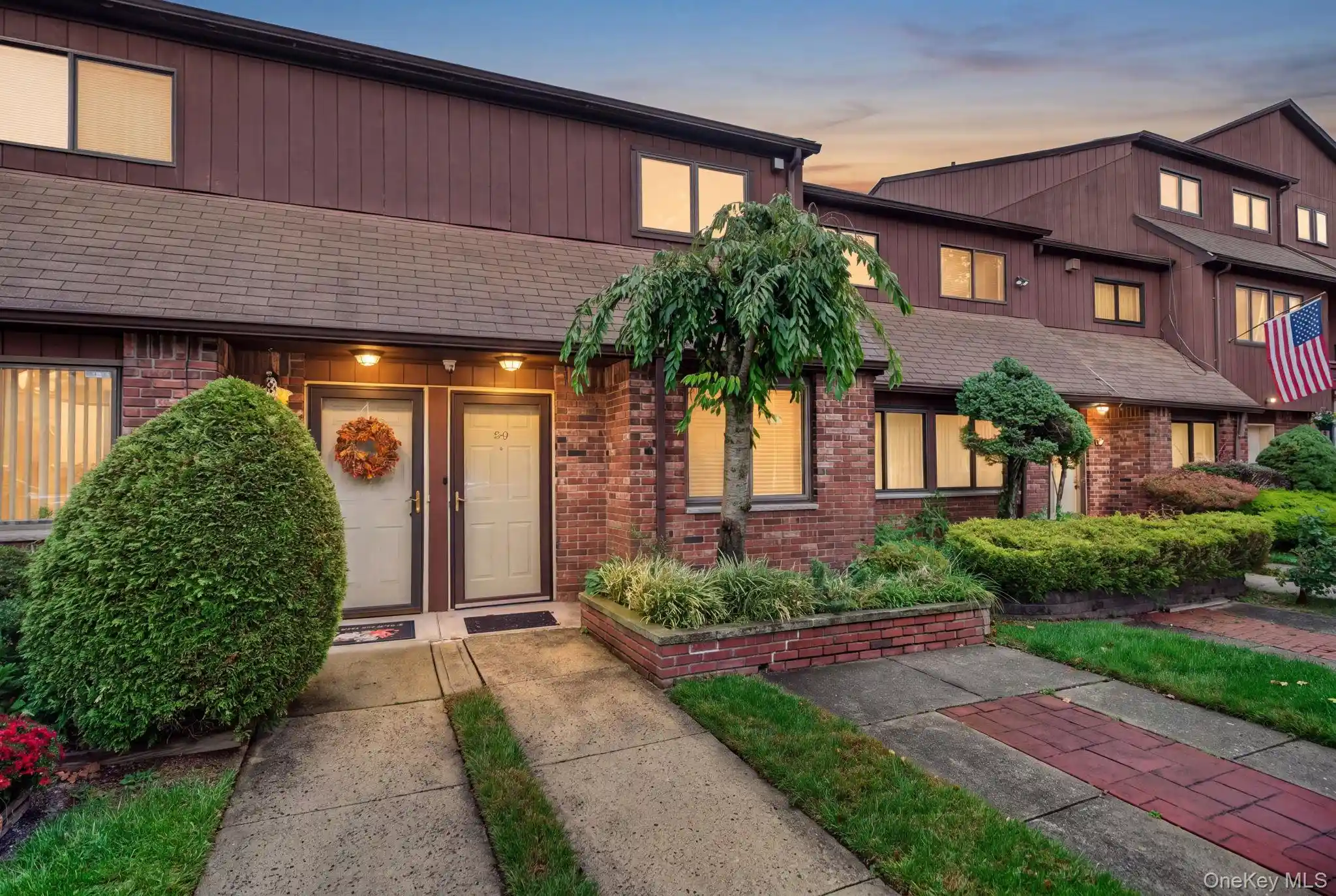 Listing Photo 2 - Condo for sale in 59 Stonegate Dr located at 59 Stonegate Dr, New York, NY 10304 - Unit 59 Stonegate Dr