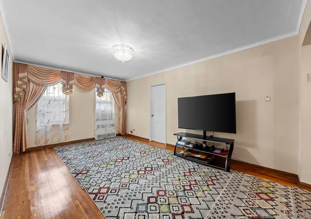 Photo 2 of House for sale at 84-31 Van Wyck Expy #2B, New York, NY 11435 | MLS# 1064847 | Listing updated on 2026-10-28