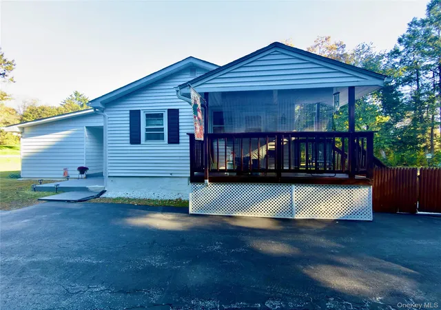 Photo 1 of Single family home for sale at 10 Siebrecht Rd, Pleasant Valley, NY 12569 | MLS# 1064857 | Listing updated on 2026-10-27