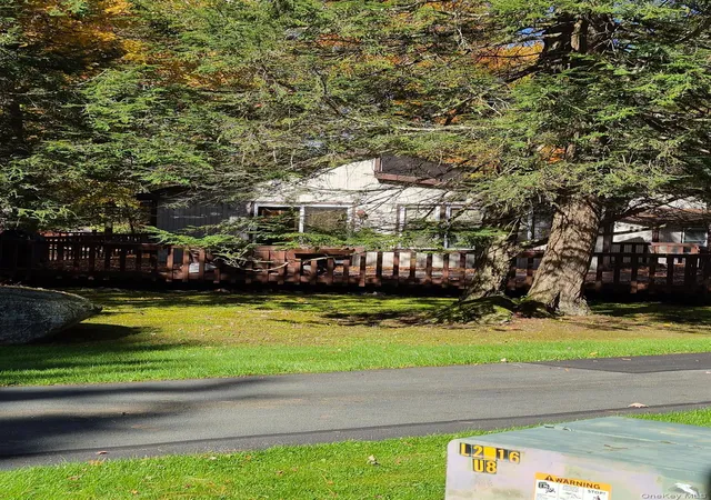 Photo 1 of Single family home for sale at 3 Edinburgh Ln, Thompson, NY 12701 | MLS# 1064862 | Listing updated on 2026-10-23