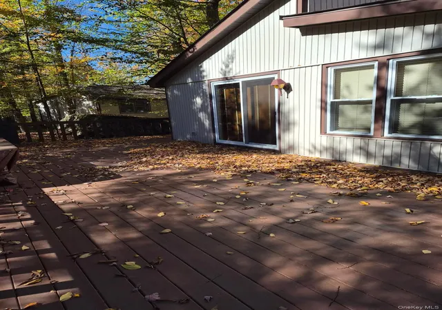 Photo 21 of Single family home for sale at 3 Edinburgh Ln, Thompson, NY 12701 | MLS# 1064862 | Listing updated on 2026-10-23