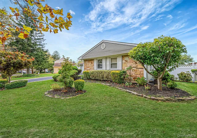 Photo 3 of Single family home for sale at 12 Twisting Dr, Brookhaven, NY 11755 | MLS# 1064870 | Listing updated on 2026-10-25