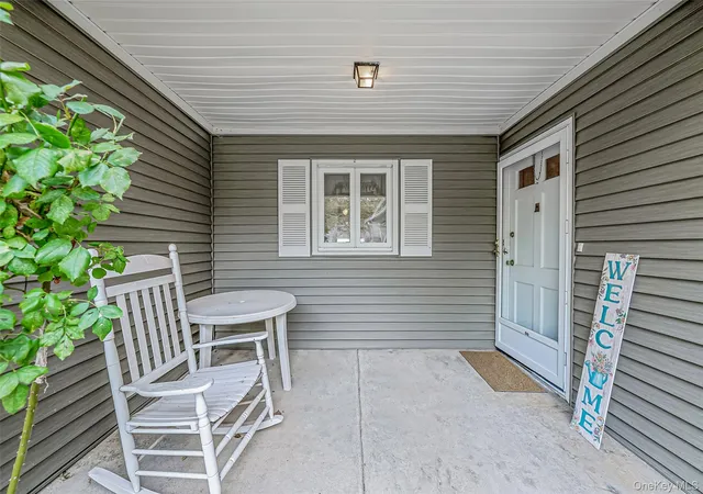 Photo 3 of Single family home for sale at 12 Twisting Dr, Brookhaven, NY 11755 | MLS# 1064870 | Listing updated on 2026-10-25