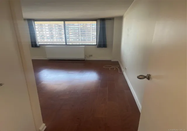 Photo 4 of Condo for sale at 2 Bay Clb Dr #16U, New York, NY 11360 | MLS# 1064883 | Listing updated on 2026-10-21