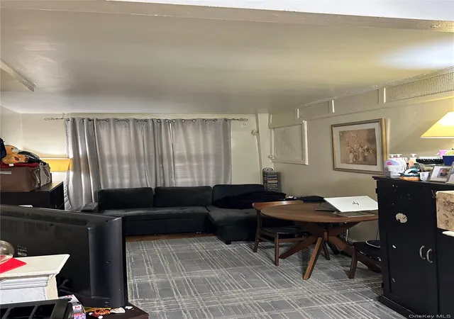 Photo 2 of House for sale at 2544 Bronxwood Ave, New York, NY 10469 | MLS# 1064908 | Listing updated on 2026-10-28