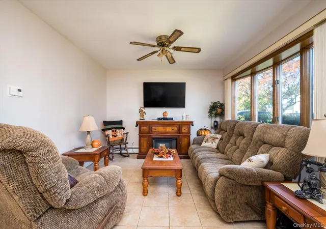 Photo 2 of Single family home for sale at 89 Birch Ave E, Babylon, NY 11735 | MLS# 1064913 | Listing updated on 2026-10-27