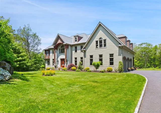 Photo 3 of Single family home for sale at 23 Hillcrest Dr, Mahopac, NY 10541 | MLS# 1064923 | Listing updated on 2026-10-21