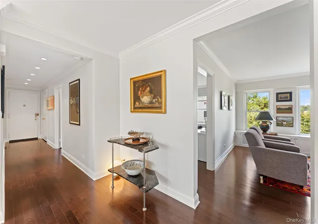 Photo 1 of House for sale at 2 Stoneleigh Plz #6I, Eastchester, NY 10708 | MLS# 1064951 | Listing updated on 2026-10-26
