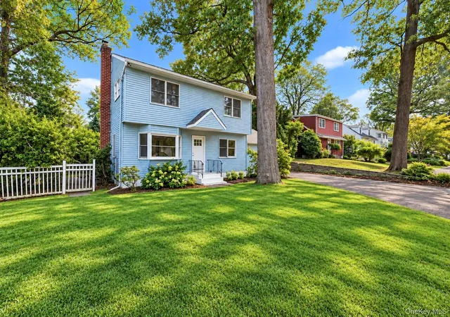 Photo 1 of Single family home for sale at 16 Kellum Ave, Huntington, NY 11746 | MLS# 1065017 | Listing updated on 2026-10-29