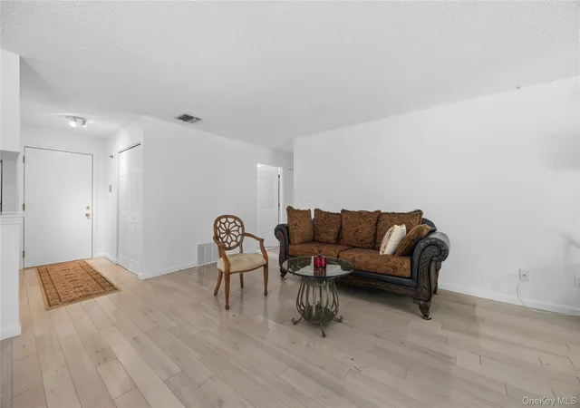 Listing Photo 4 - Condo for sale in building located at 23 Bayberry Dr, Peekskill, NY 10566