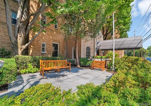 Photo 2 of House for sale at 219 Bronx River Rd #5A, Yonkers, NY 10704 | MLS# 1065022 | Listing updated on 2026-10-22