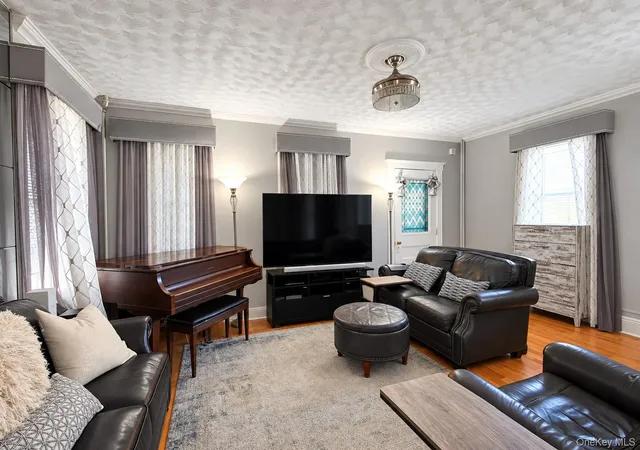 Photo 4 of Single family home for sale at 11569 Farmers Blvd, New York, NY 11412 | MLS# 1065028 | Listing updated on 2026-10-26
