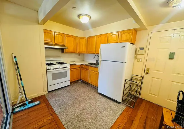 Photo 1 of Condo for sale at 3506 Leavitt St #4H, New York, NY 11354 | MLS# 1065055 | Listing updated on 2026-10-21