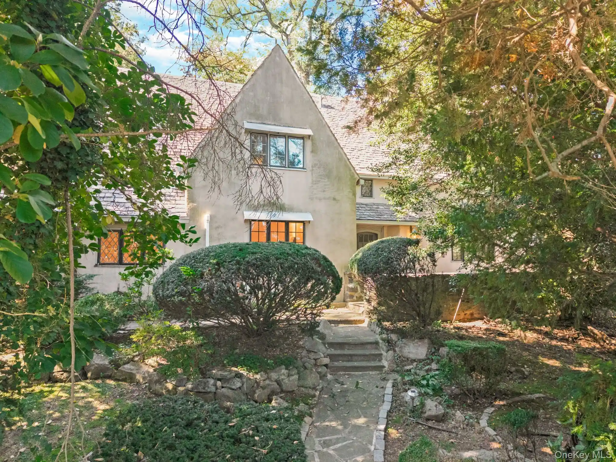 Single family home for sale at 359 Ridge Rd, New York, NY 11363 | MLS# 1065059