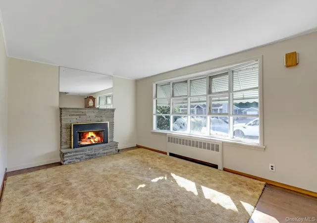 Photo 3 of Single family home for sale at 105 N Oak St, Oyster Bay, NY 11758 | MLS# 1065061 | Listing updated on 2026-10-26