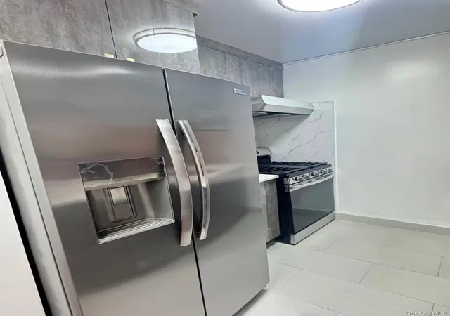 Photo 4 of Condo for sale at 300 Albany St #4L, New York, NY 10280 | MLS# 1065064 | Listing updated on 2026-10-21