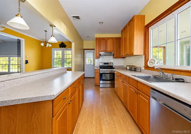 Photo 3 of Single family home for sale at 2692 Route 52, East Fishkill, NY 12533 | MLS# 1065071 | Listing updated on 2026-10-27