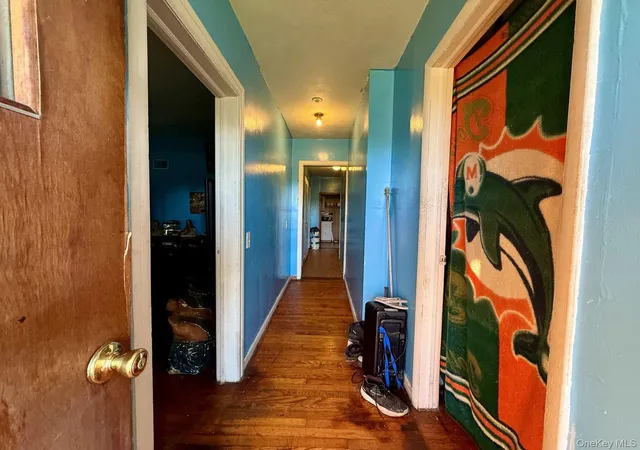 Photo 2 of Single family home for sale at 8 E Dorsey Ln, Hyde Park, NY 12601 | MLS# 1065126 | Listing updated on 2026-10-22