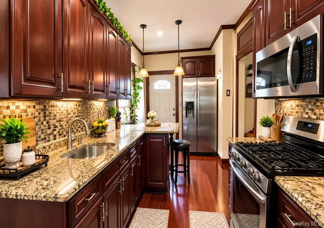 Photo 4 of Single family home for sale at 9249 172nd Street, New York, NY 11433 | MLS# 1065127 | Listing updated on 2026-10-22