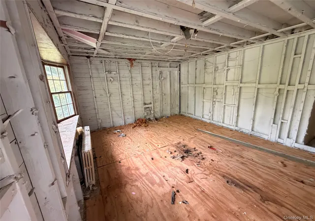 Photo 3 of Single family home for sale at 16 School St, Cortlandt, NY 10567 | MLS# 1065131 | Listing updated on 2026-10-23