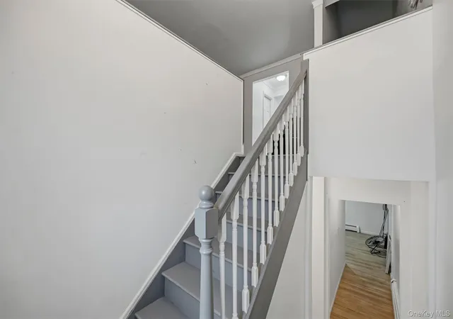 Photo 2 of Single family home for sale at 8 Silo Ln, Wallkill, NY 10940 | MLS# 1065141 | Listing updated on 2026-10-22