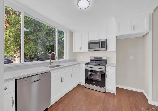 Listing Photo 5 - Condo for sale in building located at 149-55 258th St, New York, NY 11422
