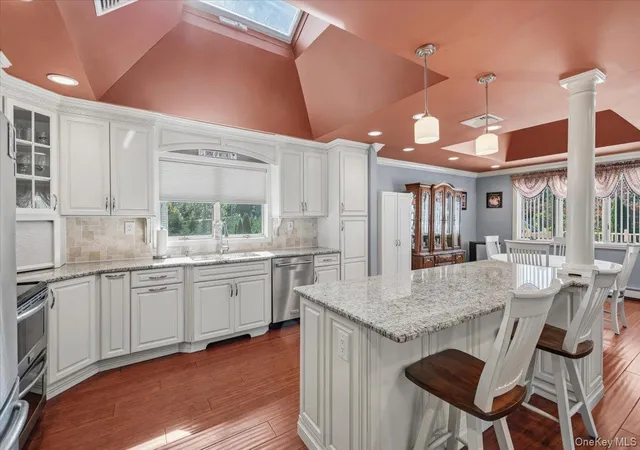 Photo 1 of Single family home for sale at 2 Jayne Ct, Smithtown, NY 11767 | MLS# 1065153 | Listing updated on 2026-10-28
