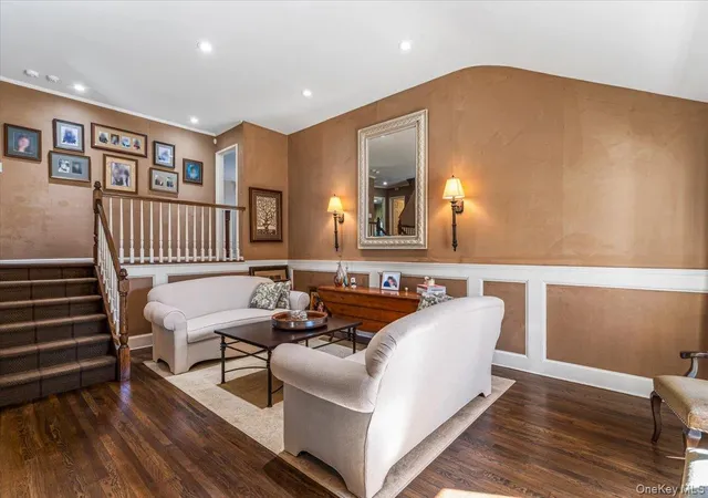 Photo 2 of Single family home for sale at 54 Richfield St, Oyster Bay, NY 11803 | MLS# 1065218 | Listing updated on 2026-10-25