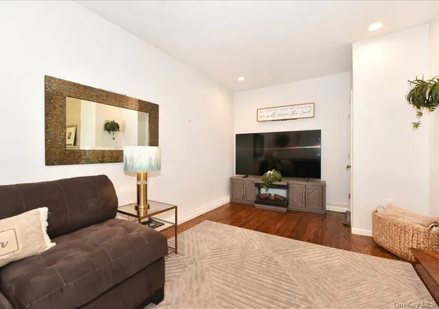 Photo 4 of Single family home for sale at 177 Allers Blvd, Hempstead, NY 11575 | MLS# 1065245 | Listing updated on 2026-10-29