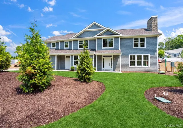 Photo 1 of Single family home for sale at 48 Plainview Rd, Oyster Bay, NY 11797 | MLS# 1065281 | Listing updated on 2026-10-29