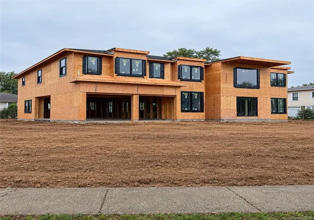Photo 2 of Single family home for sale at 145 Greenwood Dr, Oyster Bay, NY 11758 | MLS# 1065365 | Listing updated on 2026-10-22