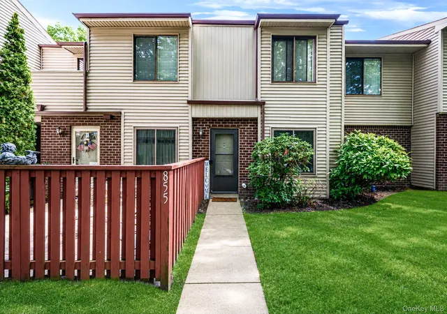 Photo 1 of Condo for sale at 855 Skyline Dr, Brookhaven, NY 11727 | MLS# 1065372 | Listing updated on 2026-10-25