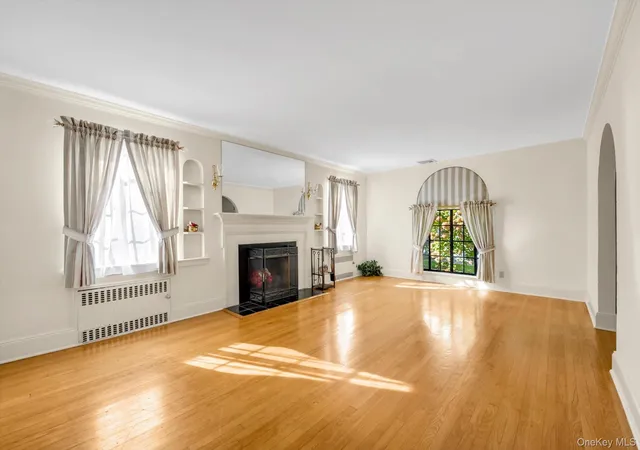 Photo 2 of Single family home for sale at 23 Stonehenge Rd, North Hempstead, NY 11030 | MLS# 1065374 | Listing updated on 2026-10-25