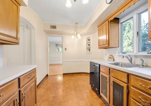Photo 4 of Single family home for sale at 23 Stonehenge Rd, North Hempstead, NY 11030 | MLS# 1065374 | Listing updated on 2026-10-25