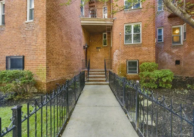 Photo 1 of House for sale at 3325 81 Street #2E, New York, NY 11372 | MLS# 1065375 | Listing updated on 2026-10-24