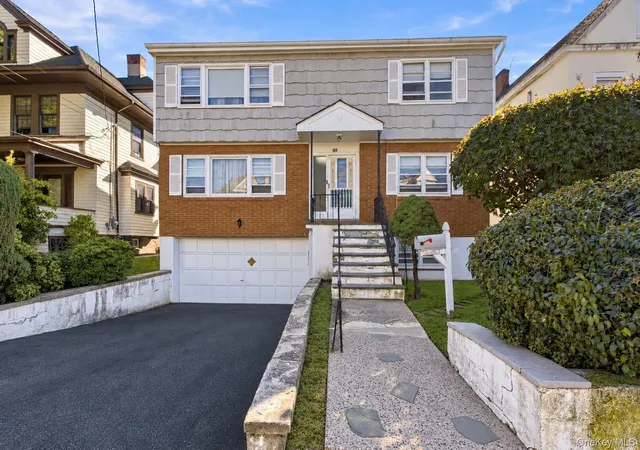 Photo 1 of Multi family home for sale at 146 Overlook St, Mount Vernon, NY 10552 | MLS# 1065385 | Listing updated on 2026-10-24