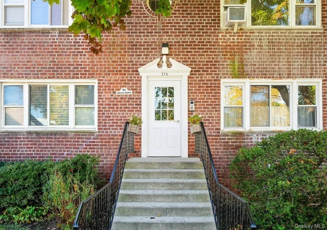 Photo 3 of Condo for sale at 156 Lincoln Ave #4L, Eastchester, NY 10709 | MLS# 1065408 | Listing updated on 2026-10-27