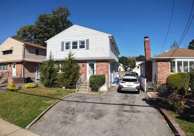Photo 1 of Single family home for sale at 221 E Mineola Ave, Hempstead, NY 11580 | MLS# 1065420 | Listing updated on 2026-10-28