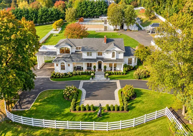 Single family home for sale at 323 Mill Hl Rd, Oyster Bay, NY 11765 | MLS# 1065423